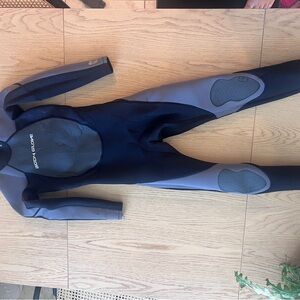 Body Glove Black and Gray Wetsuit